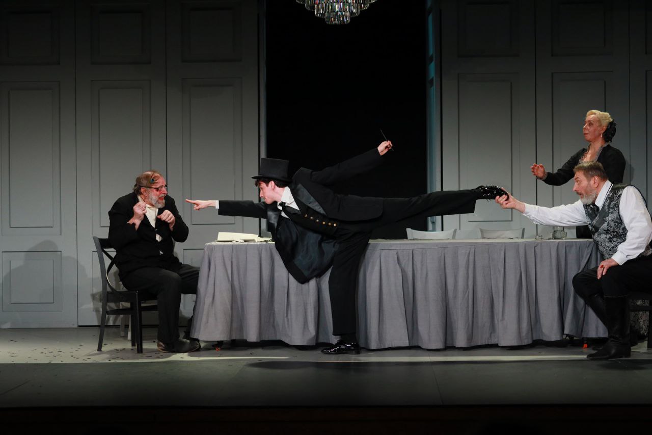 В Малом театре Премьера спектакля по пьесе А.Н. Островского «В чужом пиру похмелье»